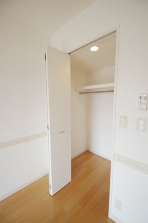 ロイヤルパークス若葉台の物件内観写真